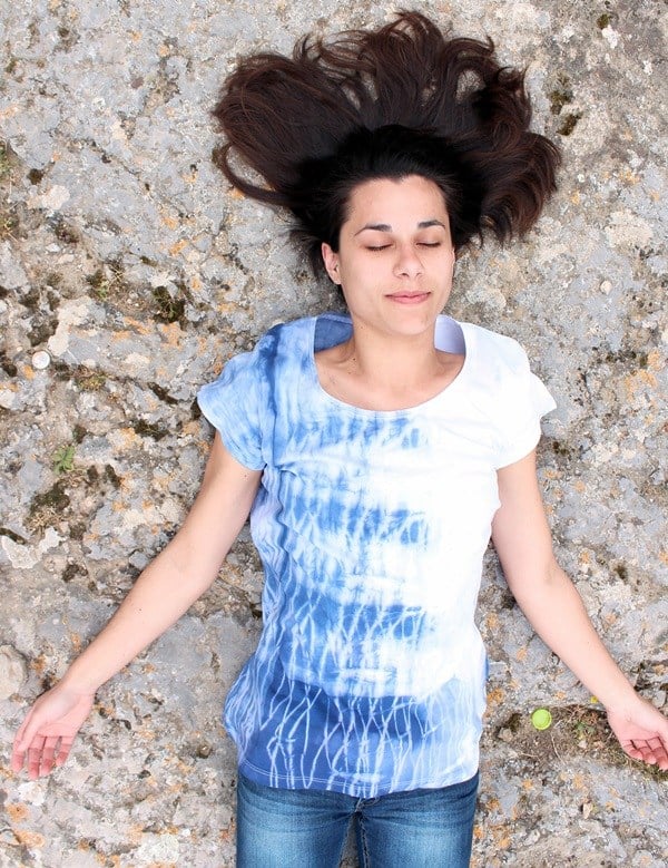 Dye a TShirt Using the Shibori PoleWrapping Technique